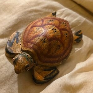Wooden Sea Turtle Handpainted Beaded Eyes Indonesia Decor